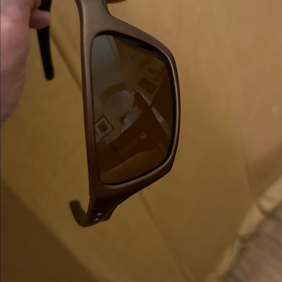 Oakley Jury sunglasses in the Distressed Brown colorway with Dark Bronze lenses - Picture 8 of 9